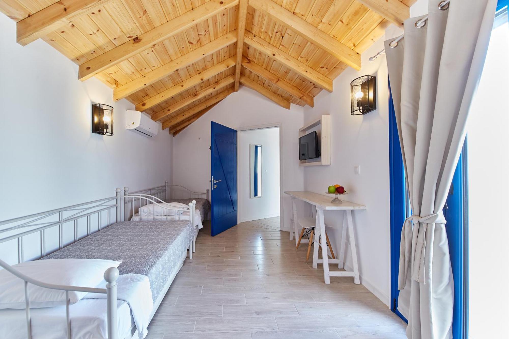 Atheras Hotel Evdilos (Ikaria)